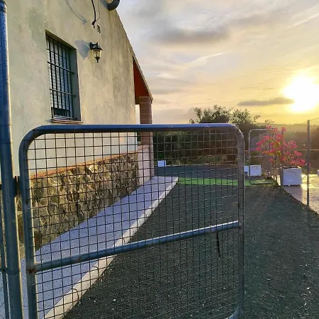 Mesa Del Lobo Cabrahigo Seville